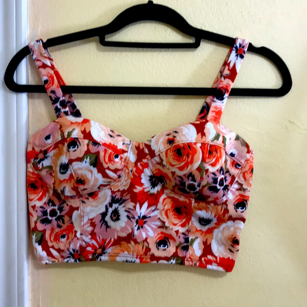 Crop top